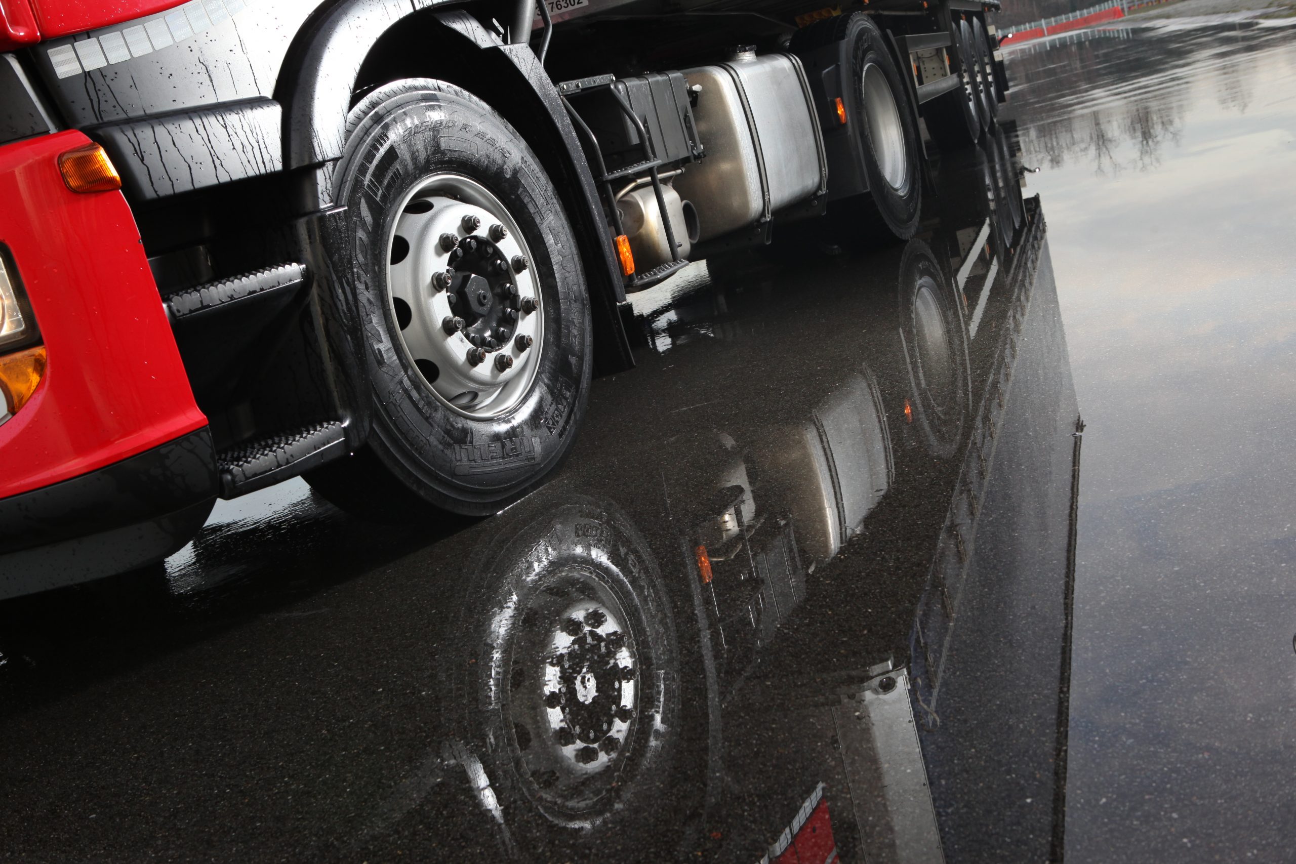 Pirelli_nabson pneus camiao